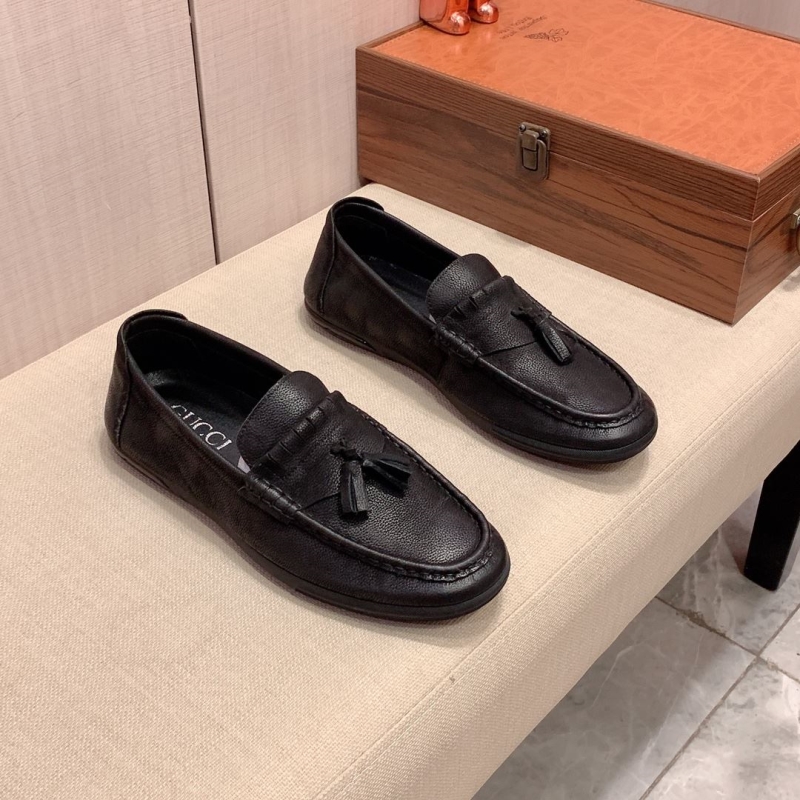 G*u*i leather shoes